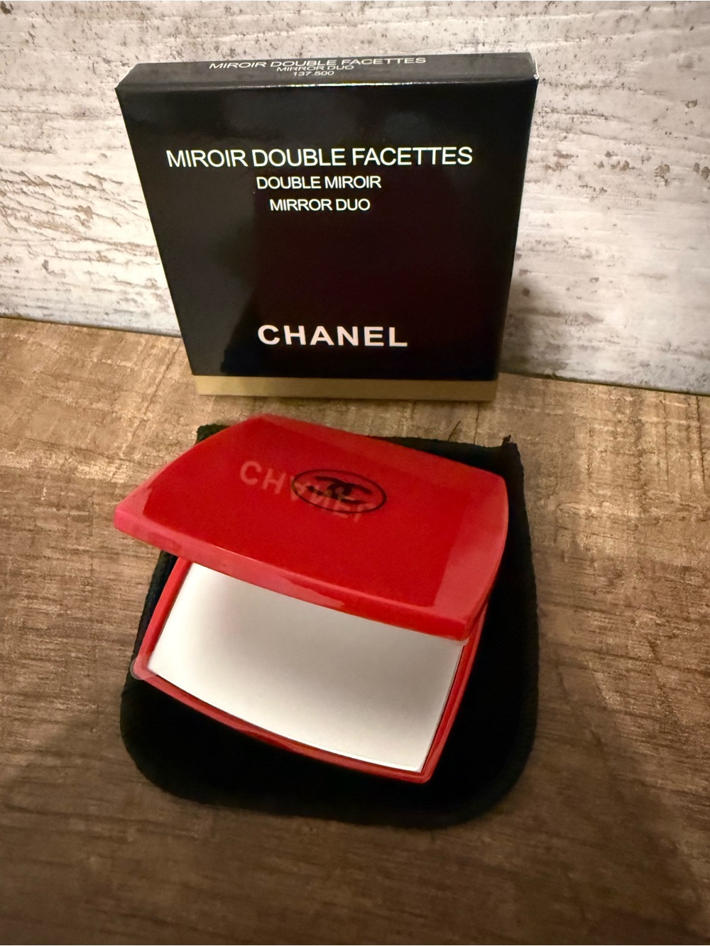 CHANEL beauty red Compact Mirror double sided - Picture 2 of 5